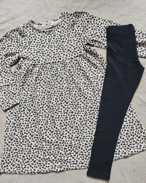 Leoparda kleita ar legingiem
